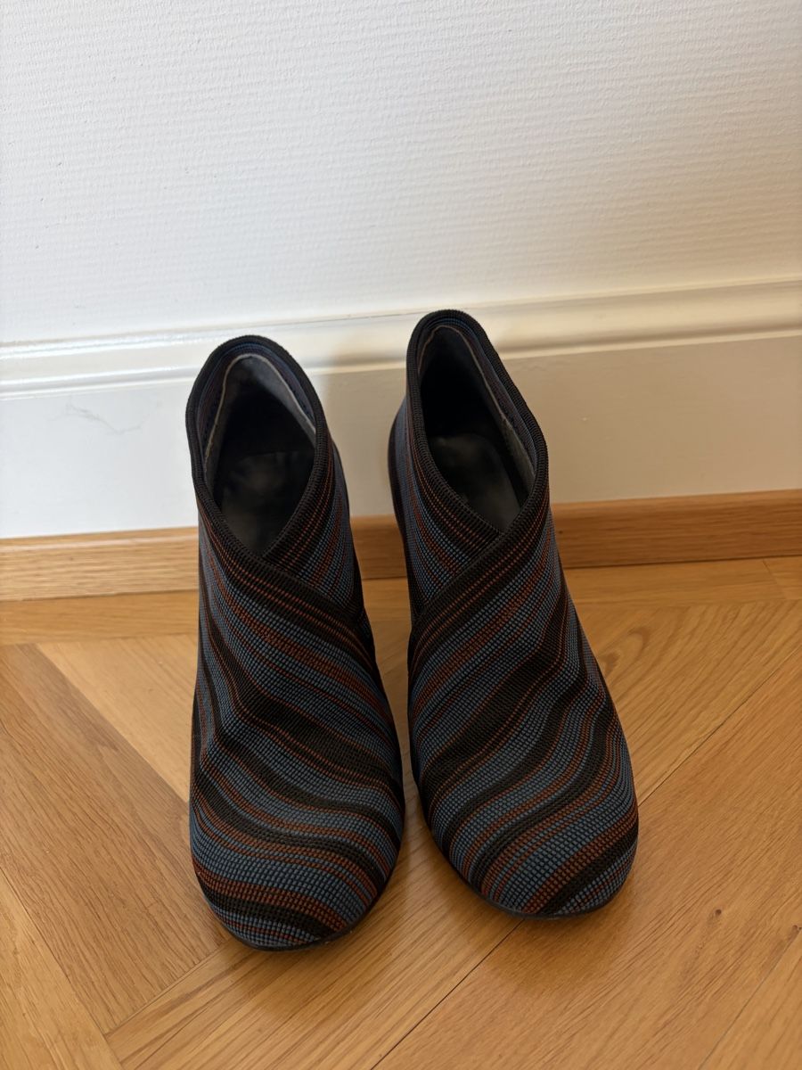 Damenschuhe: United nude Stiefeletten  – Gebraucht aus Basel von ew1_rp7f 1