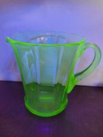 Uran Glas Krug Art Deco grün Pitcher