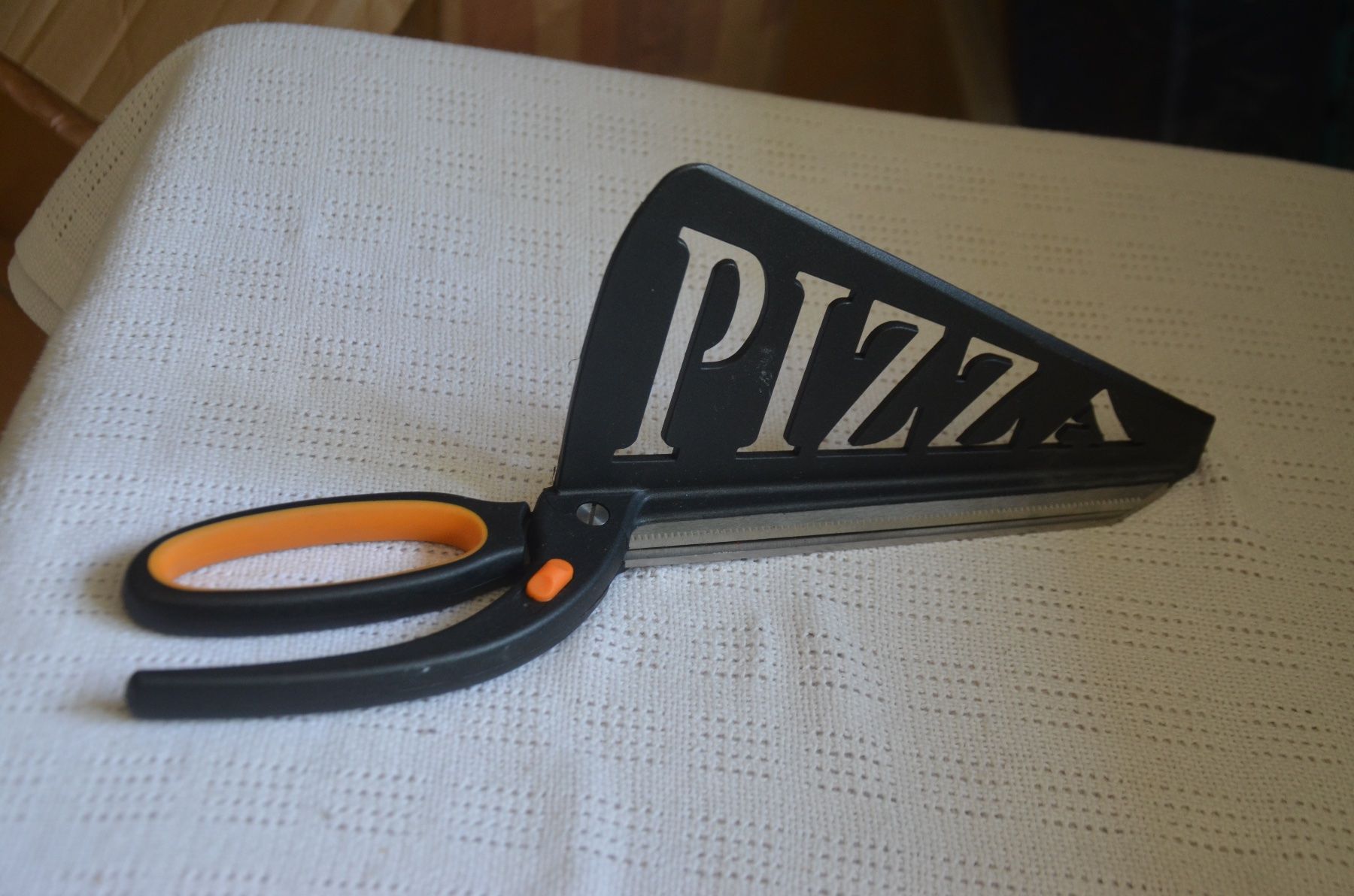Coltelli da cucina: PIZZA SCHNEIDEN – Usato da Chiasso venduto da Dolly015