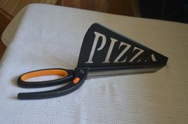 PIZZA SCHNEIDEN