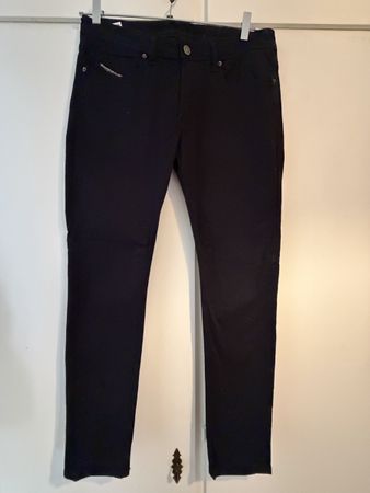 Jeans DIESEL neri taglia 32 modello 1979 SLEENER-R usato