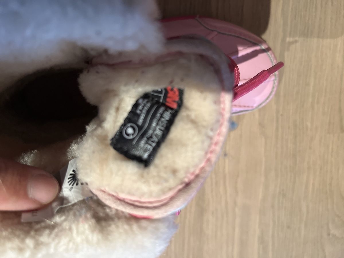 Ugg Chaussures filles: UGG Winter-Boots - Gr. 31 – D'occasion à Brütten par Aerox82 2