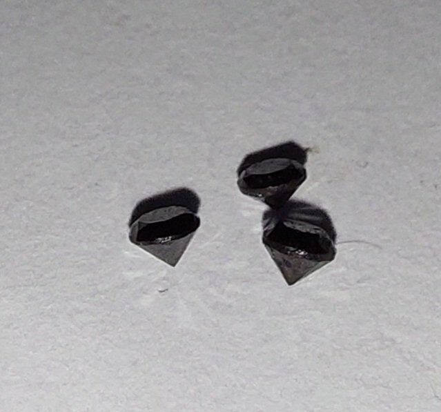 Pietre preziose: 3 schwarze Brillanten 2.0mm Durchmesser – Nuovo (secondo la descrizione) da Klingnau venduto da Tamina5