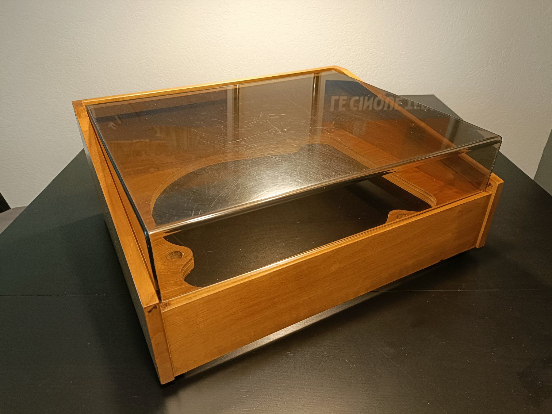 Thorens Giradischi: Socle en bois pour Thorens TD 124 – Usato da Pampigny venduto da edyschi