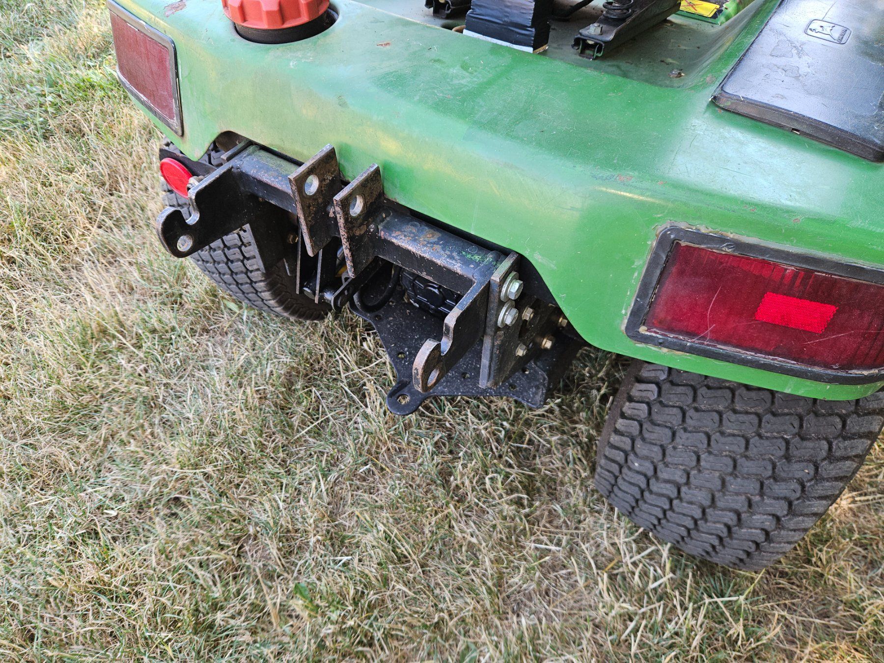 John Deere Tondeuses à gazon: John Deere – D'occasion à Oberburg par M86 4