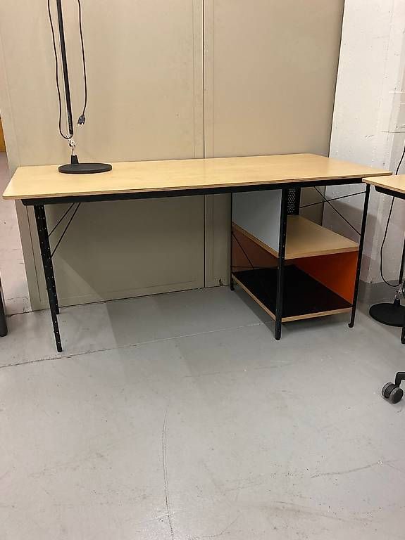 Vitra Scrivanie: 2 Vitra Eames Desk Unit (EDU) Original Charles & Ray Eames – Usato da Urdorf venduto da Kuoni2002 3