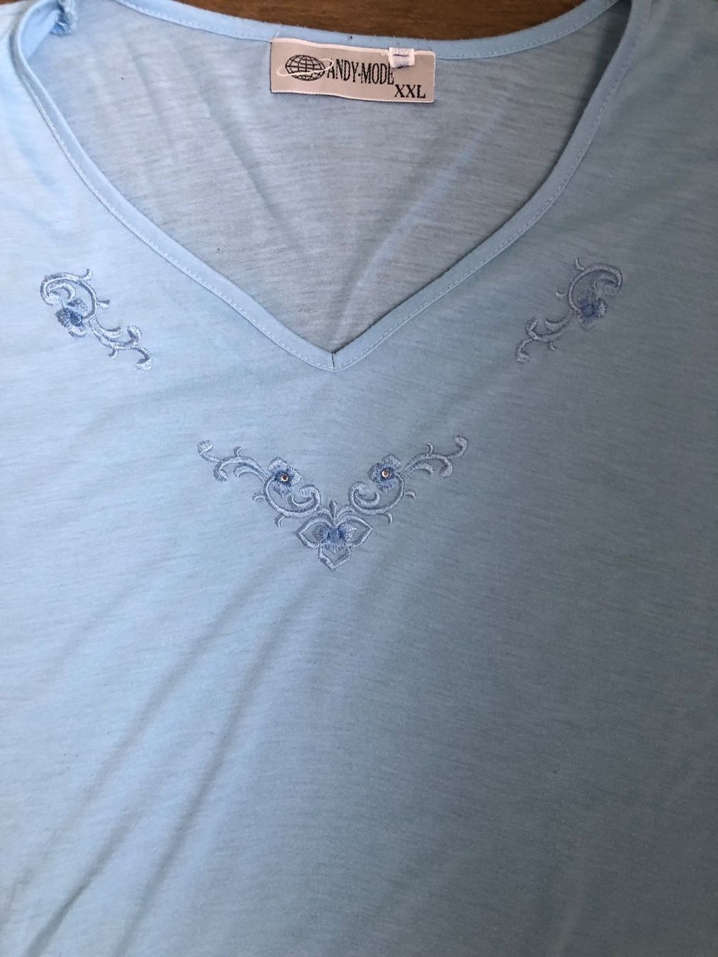T-Shirts: Damen Sommershirt Hellblau Grösse CXL – Gebraucht aus Bern von Nole6 1