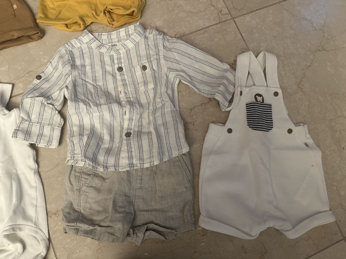 Lotti & Set di vestiti: Kleiderpaket Junge Grösse 60, 20 Teile – Usato da Steinen venduto da Cinzia 3
