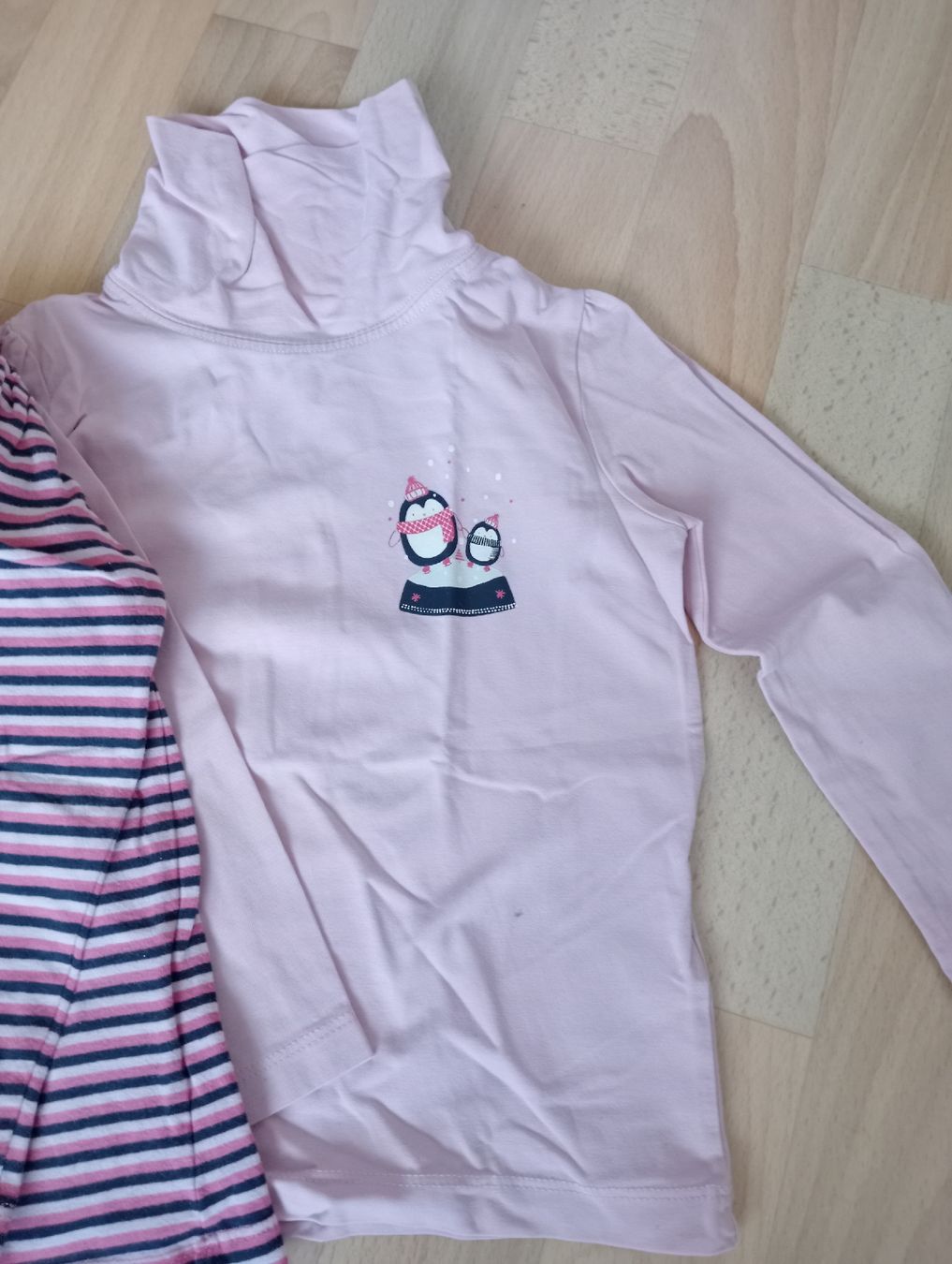Maglioni & Felpe: 2 süsse Mädchen Rollkragen Shirts104 – Usato da Bilten venduto da ale_8cyx 1