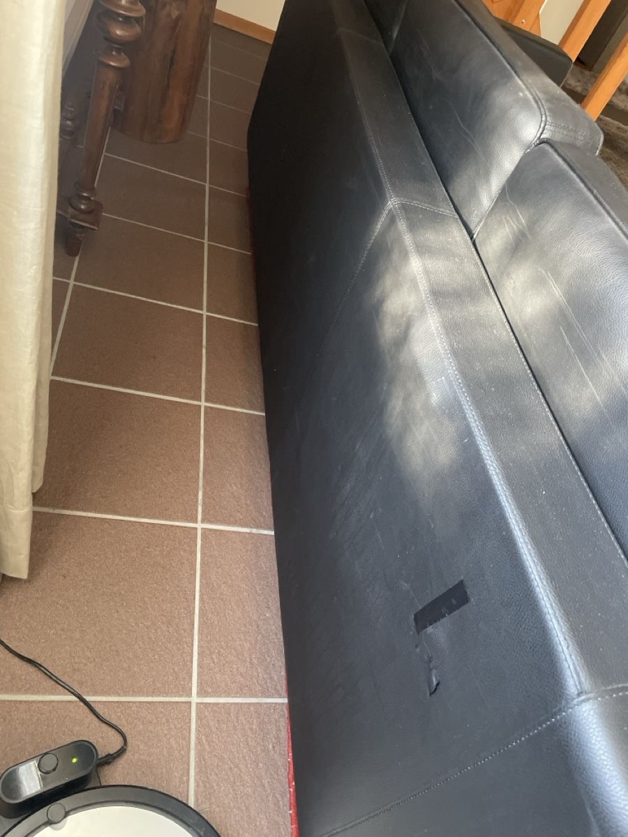Liegen & Liegestühle: Sofa Kunstleder – Gebraucht aus Freidorf TG von ibipatria 1