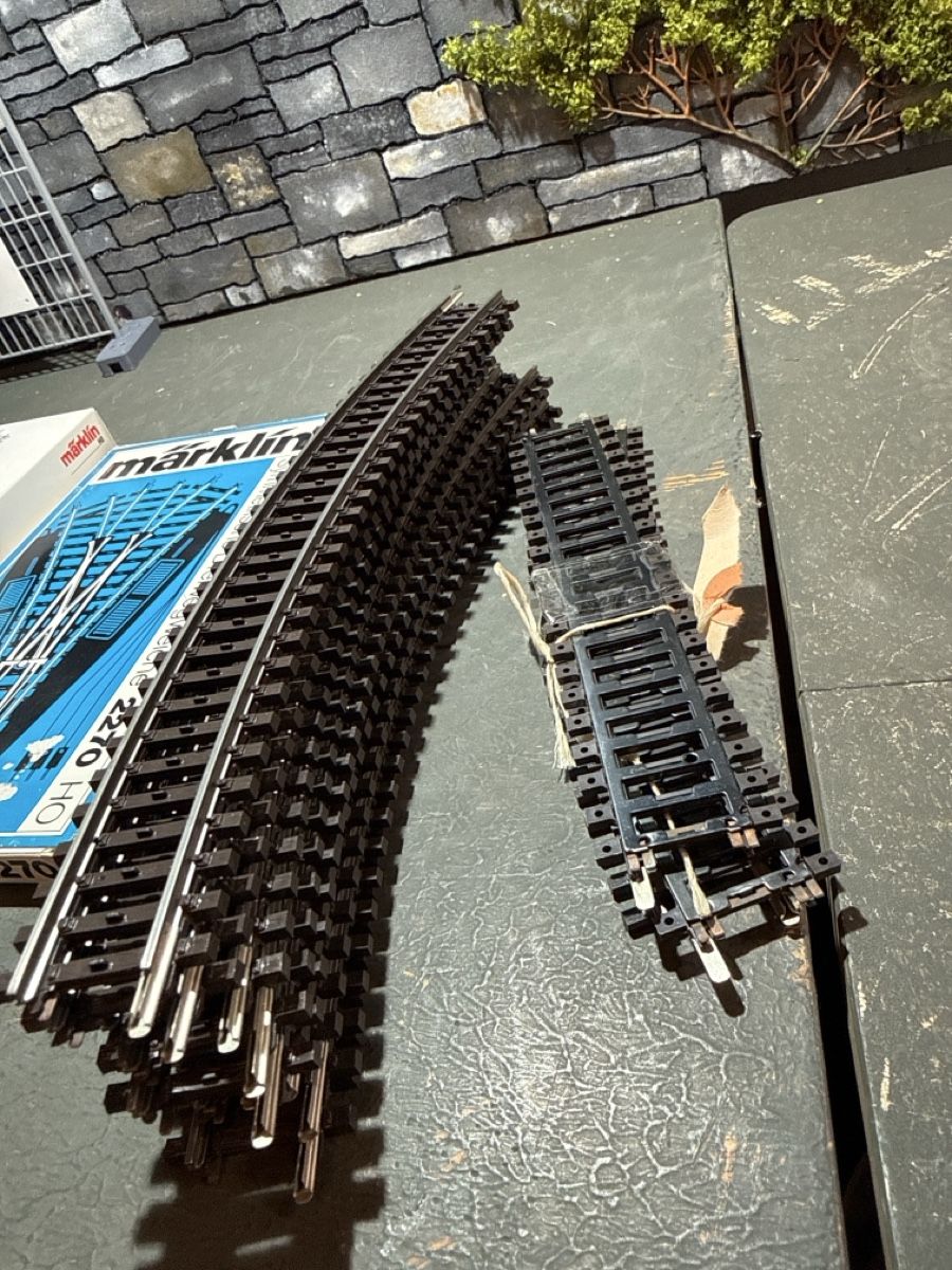 Märklin Modellini di ferrovie: Märklin HO Gleise   – Usato da Altdorf UR venduto da modellbau-widmer 3