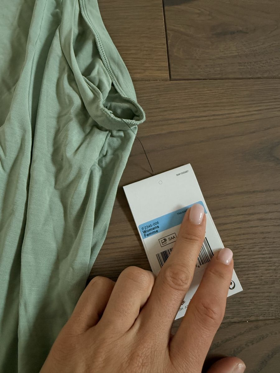 Nike Top: Nike Zenvy top – Nuovo e nell'imballaggio originale da Zürich venduto da Bellinka23 1
