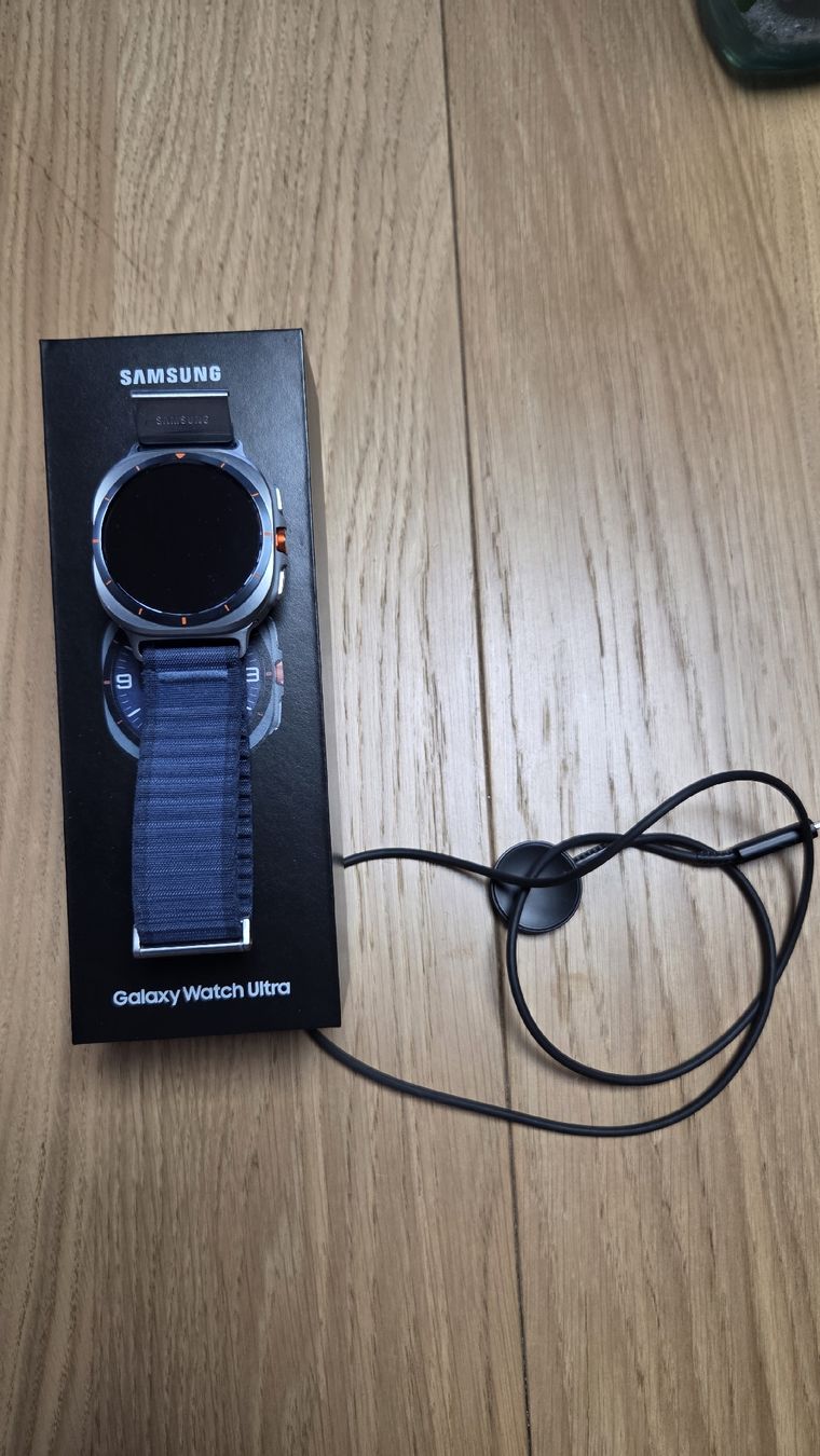 Samsung Smartwatch: Galaxy Watch Ultra 47 MM – Usato da Le Pâquier-Montbarry venduto da Gruyere77