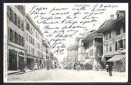 Payerne, Strassenpartie mit Hotel Croix 