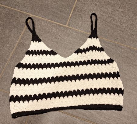 Top tricot rayé noir et blanc New!