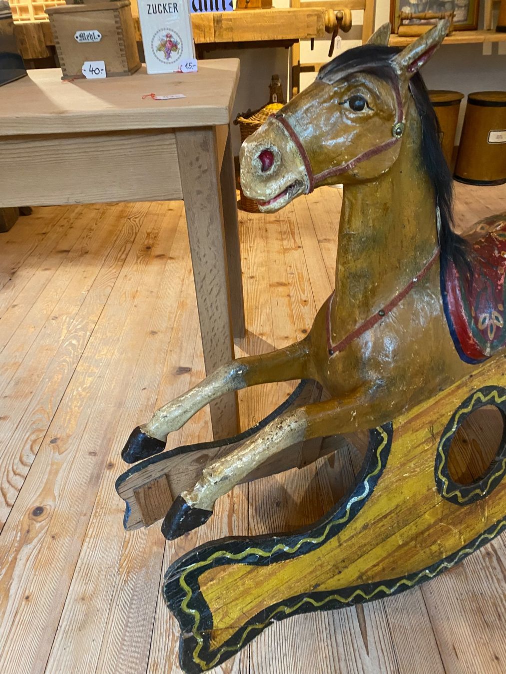 Jouets: Altes Schaukelpferd – D'occasion à Lenk im Simmental par gwustu 1