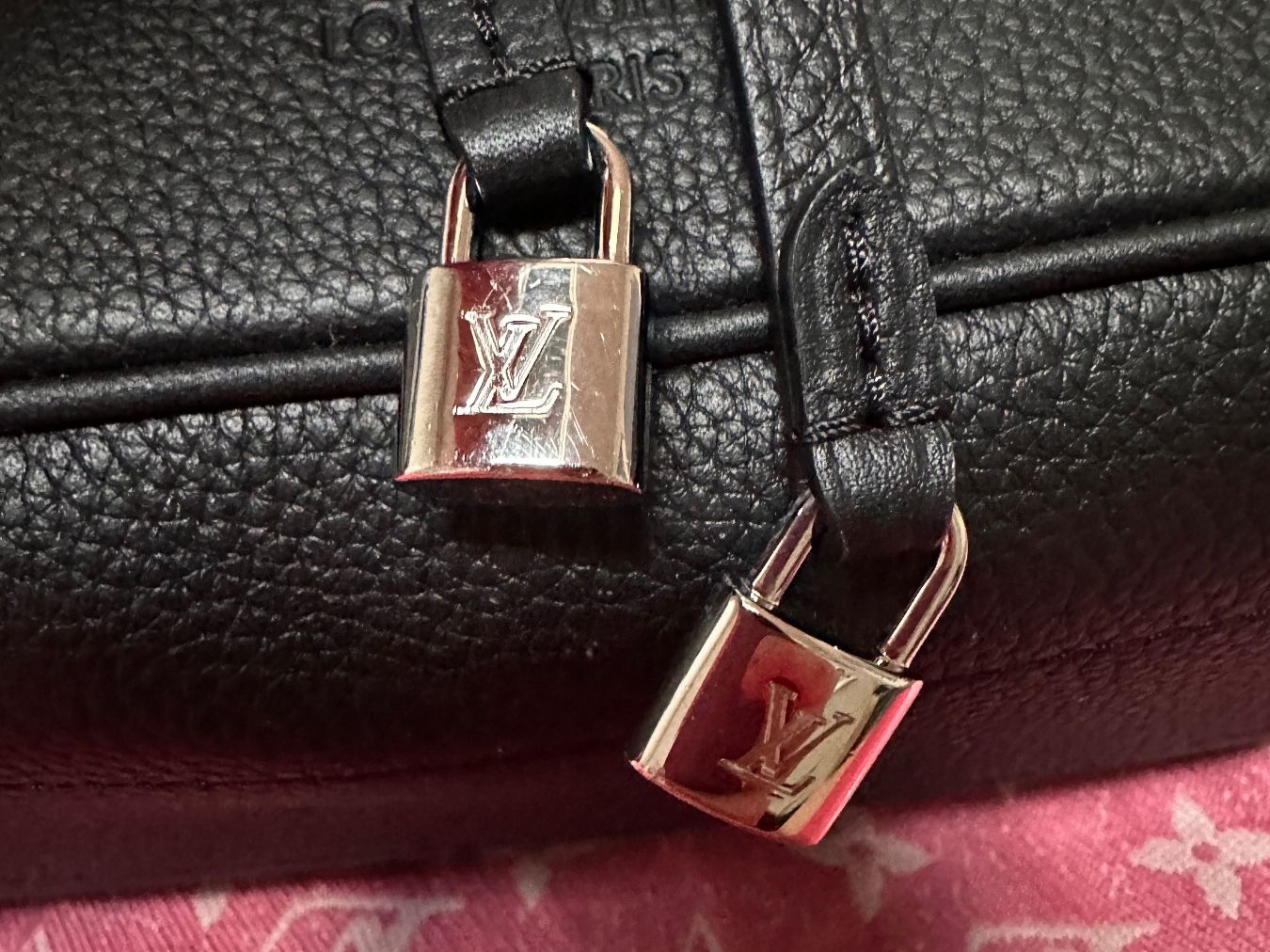 Louis Vuitton Borse da donna: Wunderschöne Louis Vuitton Flore – Usato da Dottikon venduto da Timo73 6