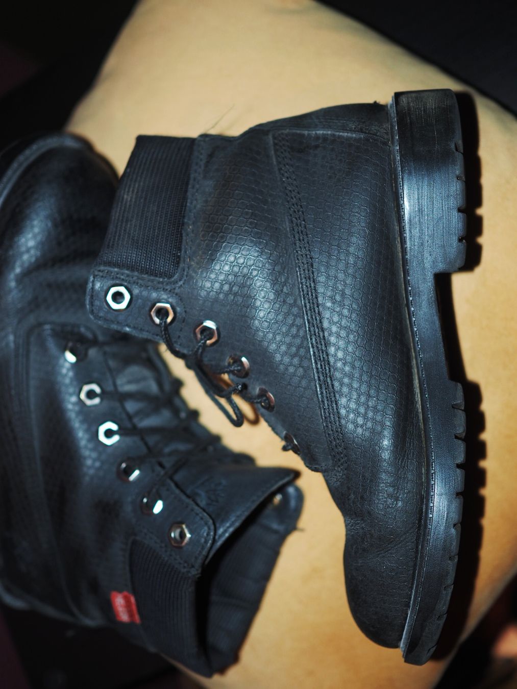 Timberland Scarpe da uomo: Schwarze Timberland Limited Edition Boots - Grösse 36 – Usato da Luzern venduto da MweziMystique 1