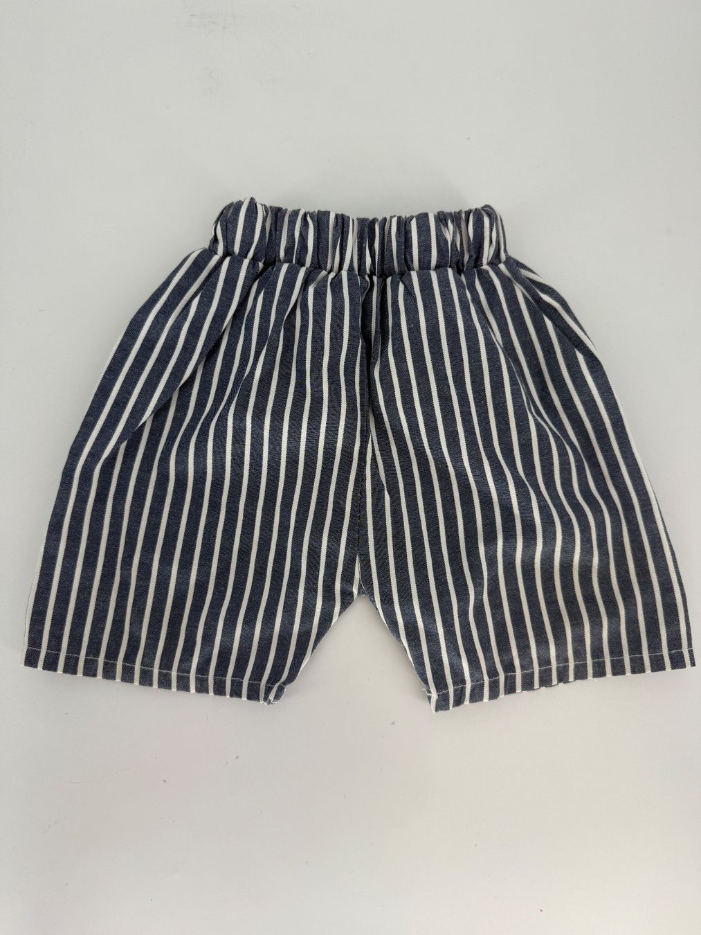 Pantaloni: Leichte Shorts gestreift Gr. 92/96 – Usato da Auenstein venduto da moin. 1