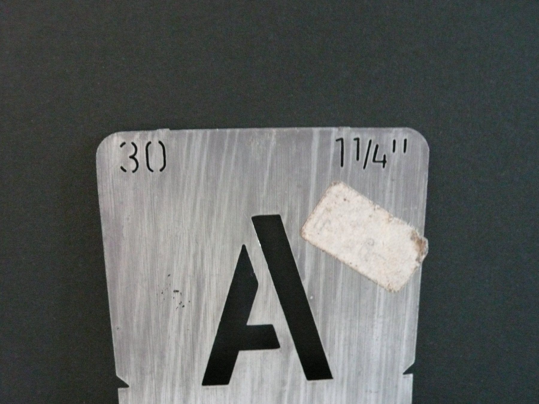 Sciablone: ABC-Buchstaben-Schablonen klein – Usato da Rotkreuz venduto da Busa17 5