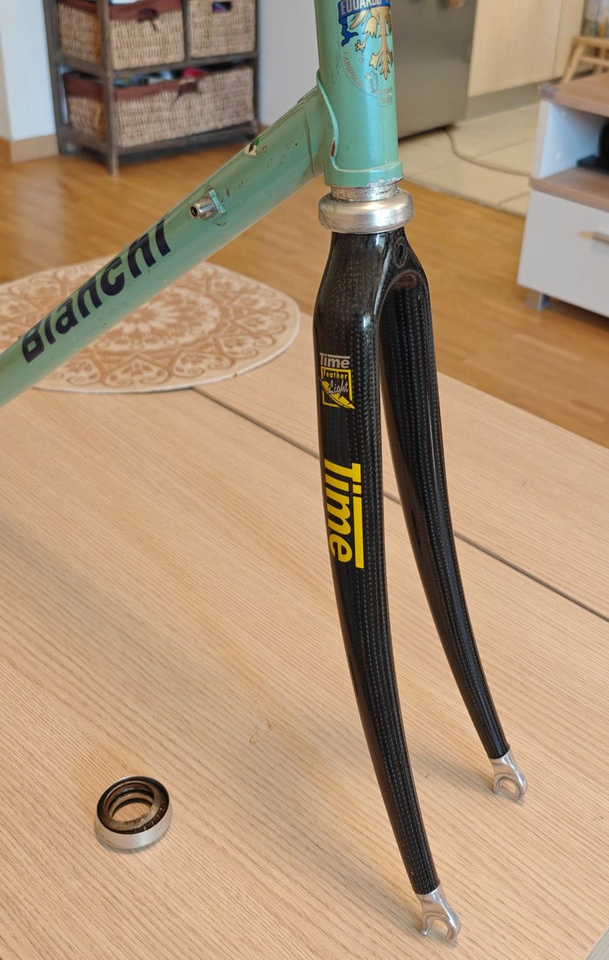 Pièces détachées: Fourche carbone Time Equipe Pro 1" – D'occasion à Thonex par nko_9v8h
