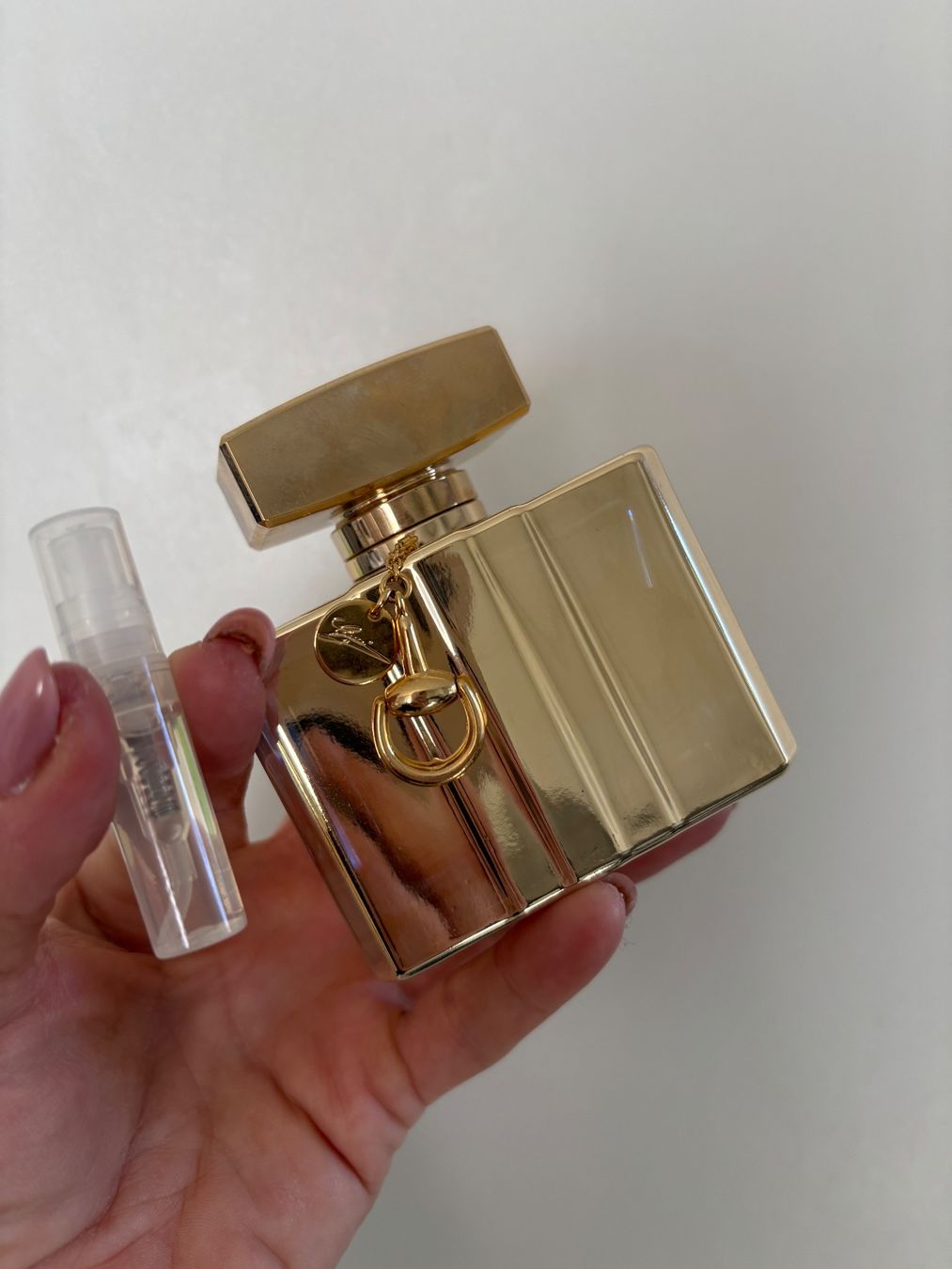 Gucci Profumi & Eau de Toilette: Gucci Première - Eau de Parfum - Duftprobe - 2 ml. – Usato da Zürich venduto da deruja