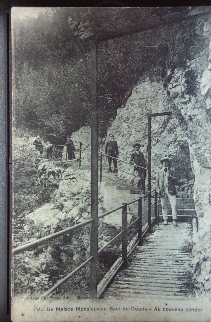 Cartoline postali: Ancienne passerelle au bord du doubs – Usato da Le Locle venduto da Roger46