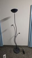 Stehlampe mit zwei Spots schwarzer Metall gebraucht