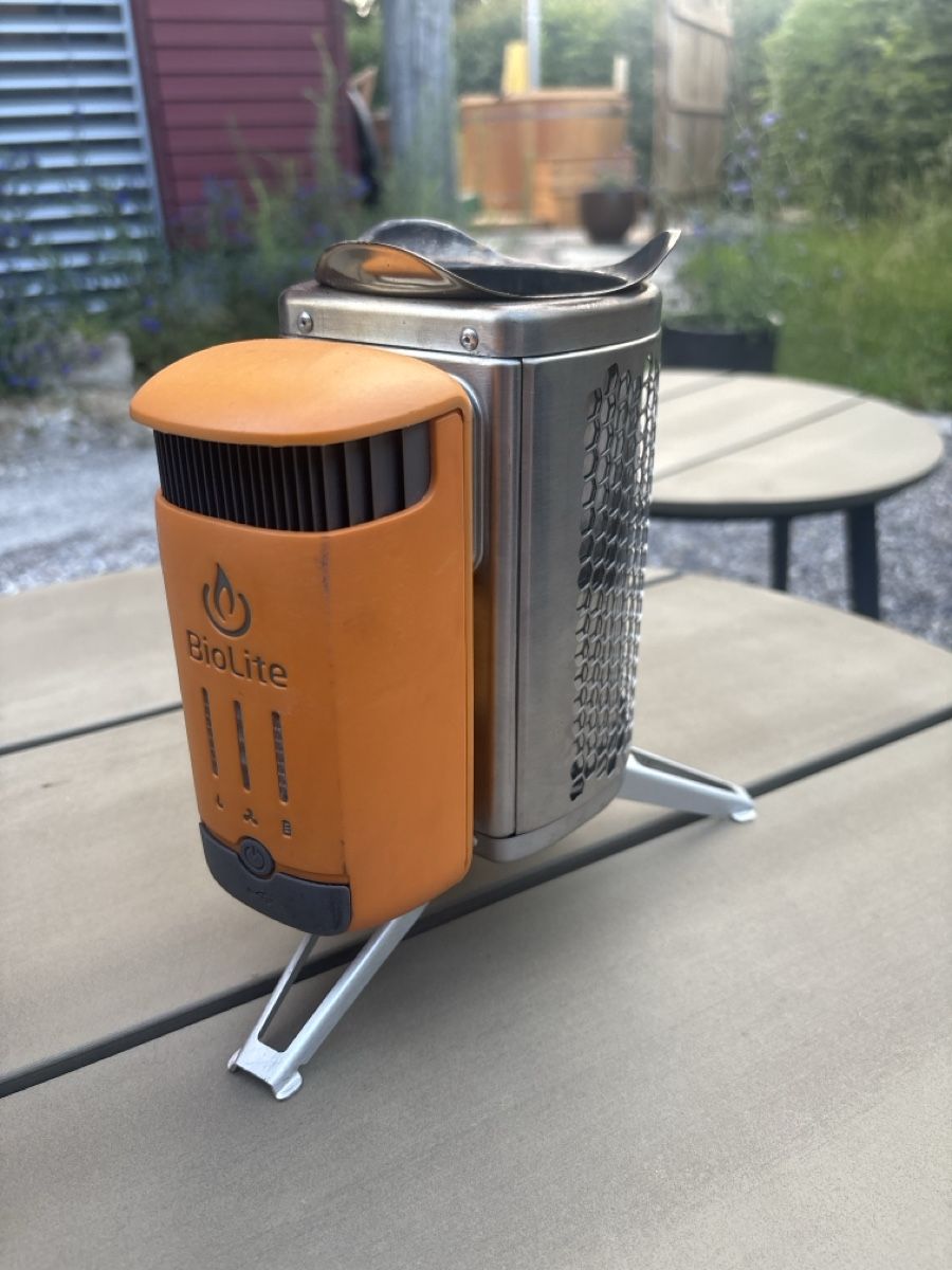 Camini: BioLite Camp Stove 2+ – Usato da Weinfelden venduto da lev_d8r2
