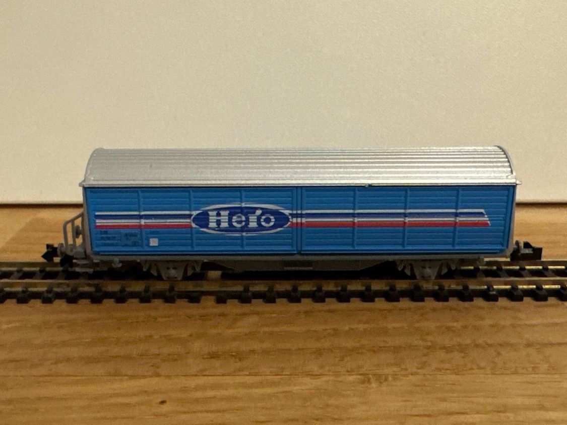 Roco Modellini di ferrovie: Roco SBB Güterwagen "Hero“ – Nuovo (secondo la descrizione) da Schlierbach venduto da Look8