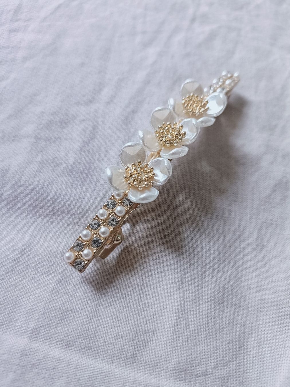 Accessori per capelli: molletta per capelli con fiori e perline – Usato da Basel venduto da Cinzia_B 1