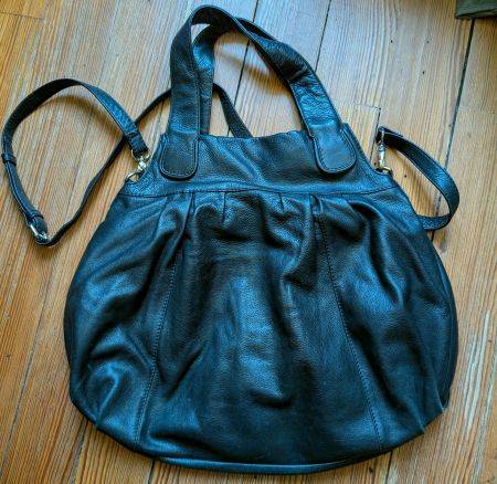 NULU : Grand sac en beau simili-cuir noir tout doux