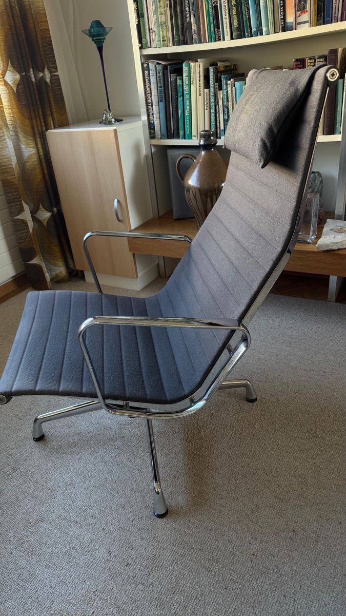 Vitra Poltrone: Vitra Eames EA124 Lounge Chair – Usato da Basel venduto da lau_j25k 4