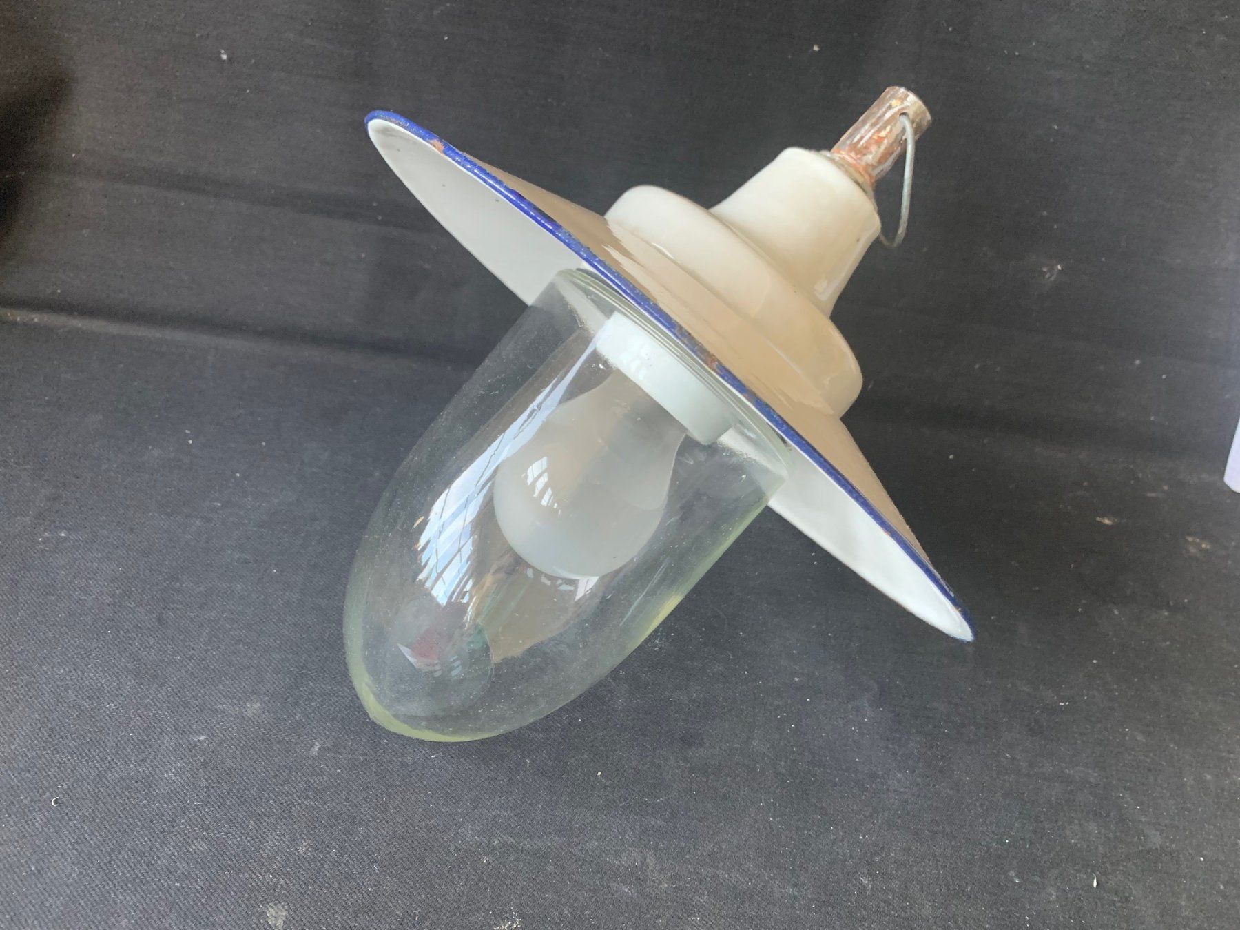Lampen: Alte, schöne Stalllampe mit Glas / Sicherheitslampe – Gebraucht aus Wallisellen von zappenduster 1