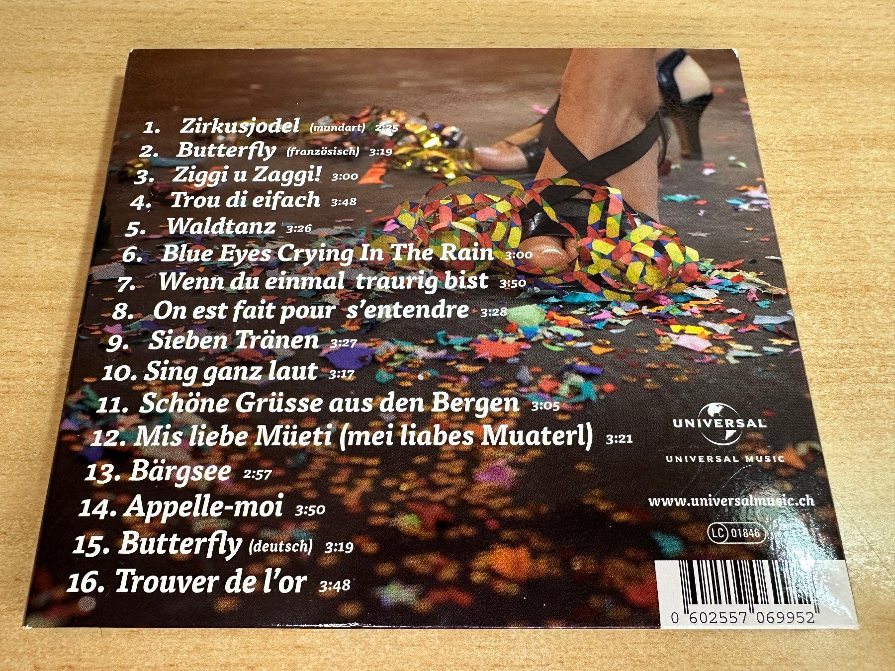 CD: K0 Oesch's die Dritten - Jodelzirkus – Usato da Rikon im Tösstal venduto da Alpenmutz 1