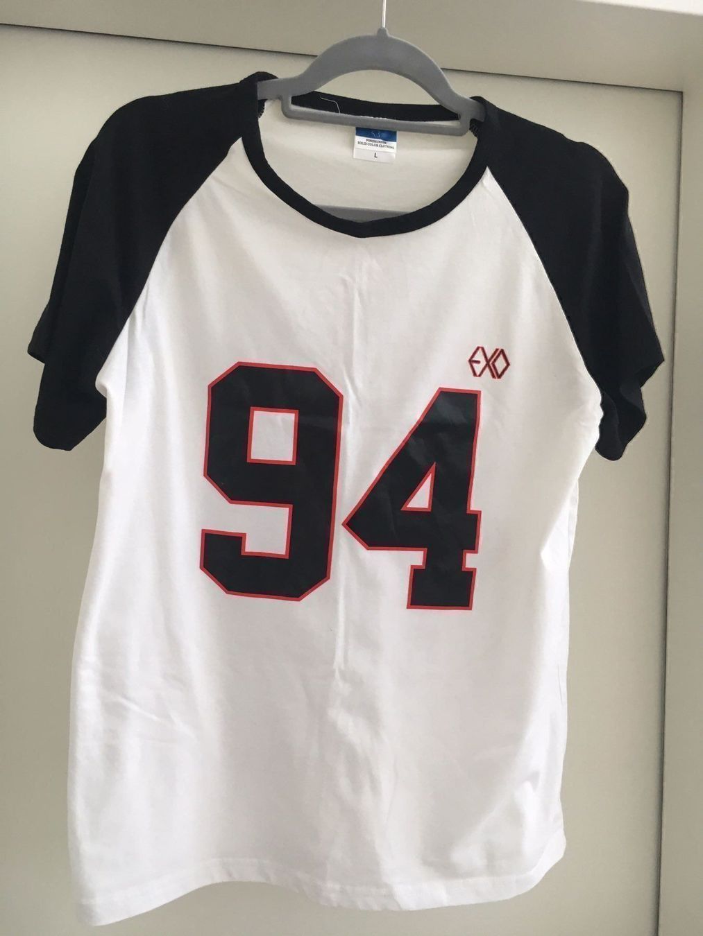 T-shirt: EXO Sehun 94 Tshirt – Nuovo (secondo la descrizione) da Luzern venduto da 2ndchances
