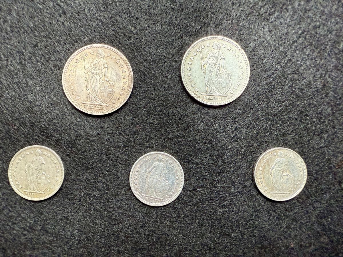 Tutti le monete: Lot Schweizer Silber Münzen – Usato da Schattenhalb venduto da Oodaaq 1