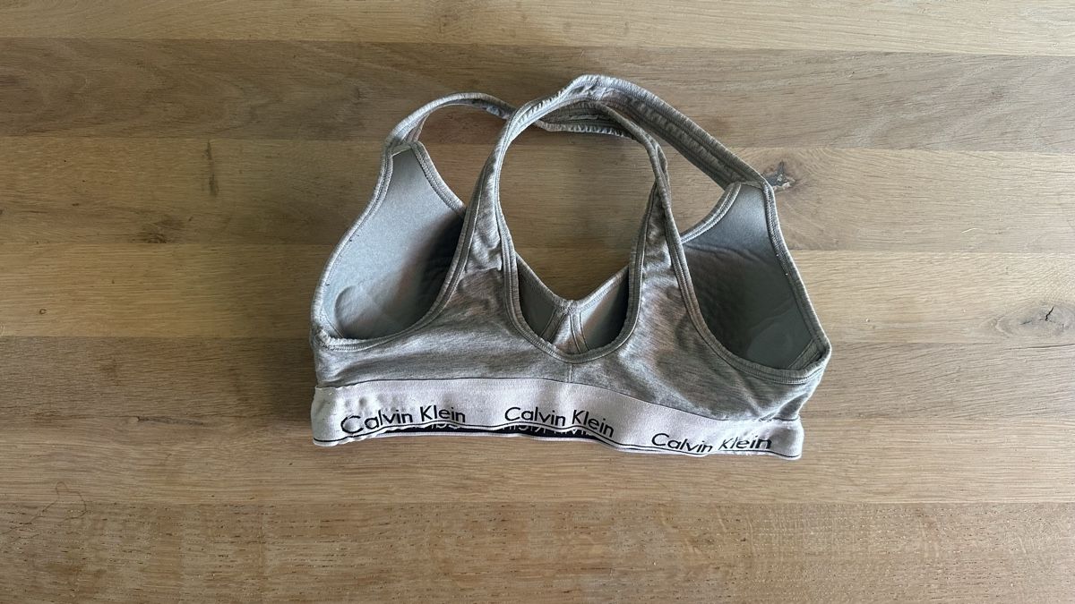 Calvin Klein Sonstige Unterwäsche: Calvin Klein Sport-BH Grau Gr. S – Gebraucht aus Winterthur von whatdreamz 1
