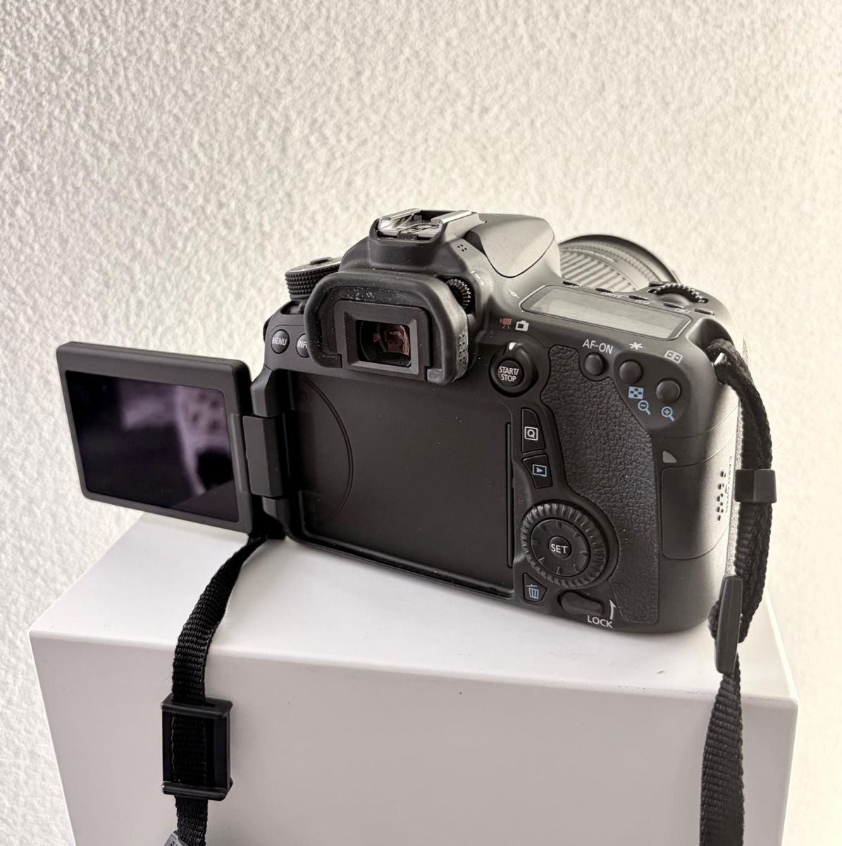 Canon Fotocamera: Canon EOS 70D mit Zubehör – Usato da Wagenhausen venduto da hhhhhh01 1