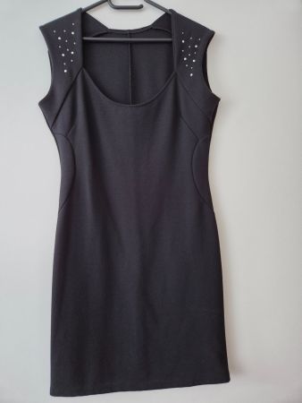 Schwarzes Kleid mit Strass, Grösse M, Top Zustand!