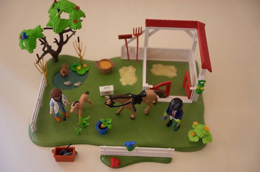 Giocattoli: Playmobil 6147 Koppel mit Pferdebox – Usato da Frauenfeld venduto da malaikofta 1