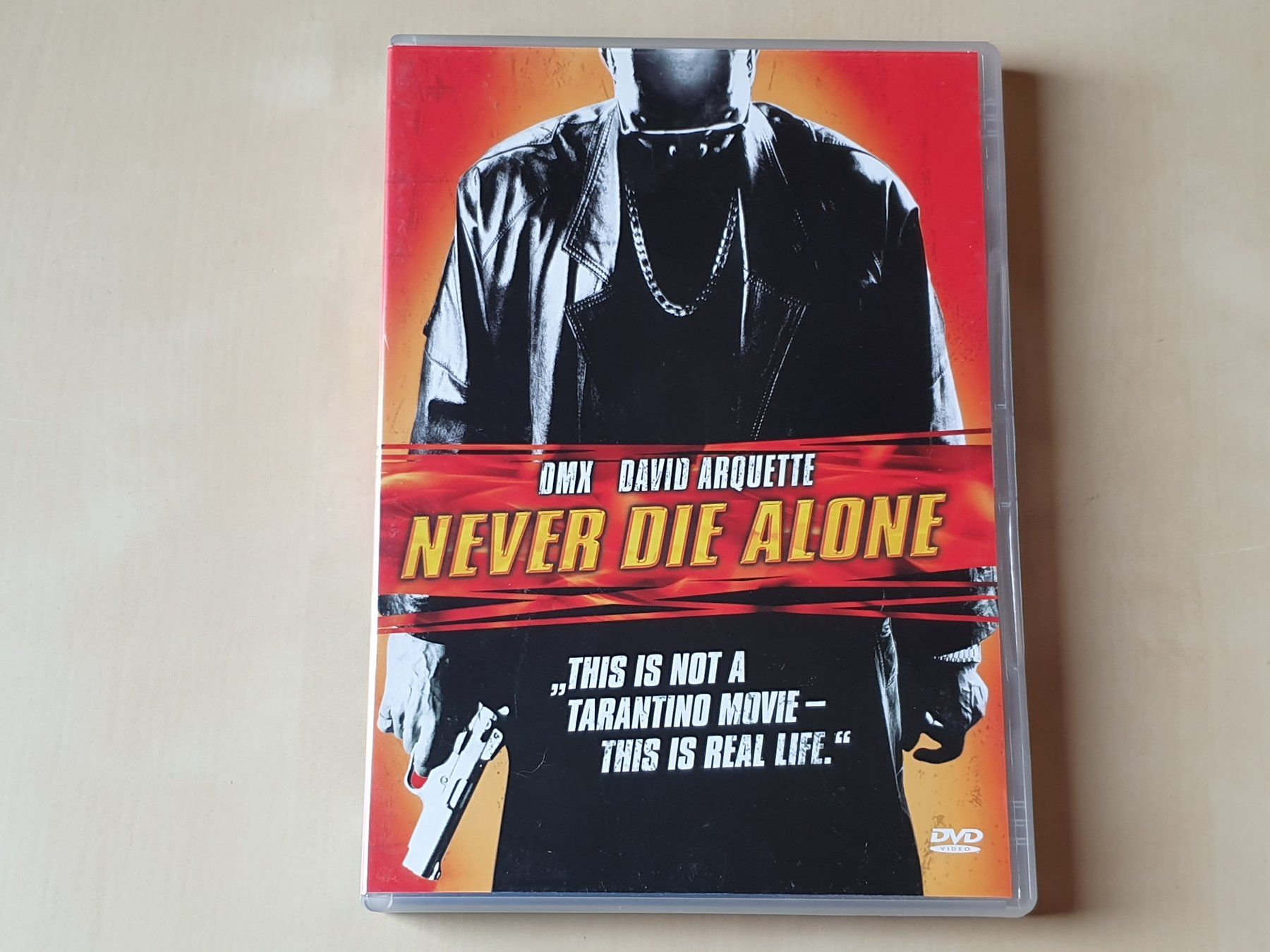 Tutti i DVDs: Never die alone – Usato da Stansstad venduto da collectorsshop