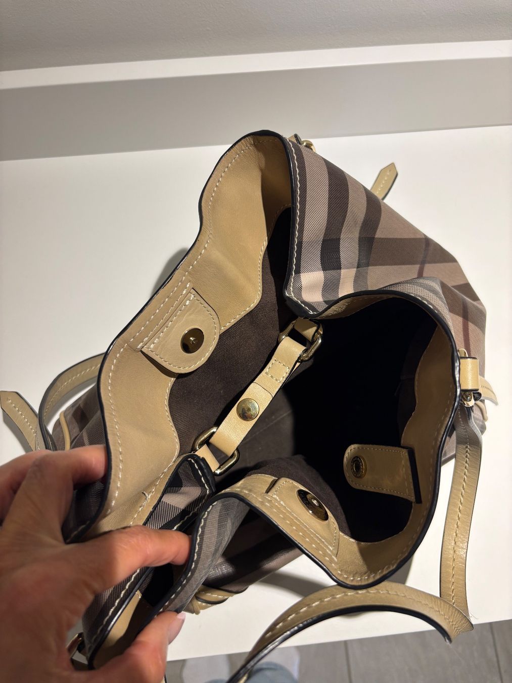 Burberry Taschen für Damen: Burberry Tasche – Gebraucht aus Bassersdorf von jale76 2