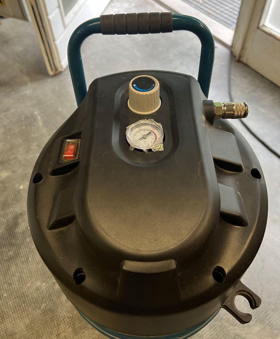 Ferrex Compressori: Compresseur vertical 50L sans huile – Usato da Le Landeron venduto da Pimsss 4