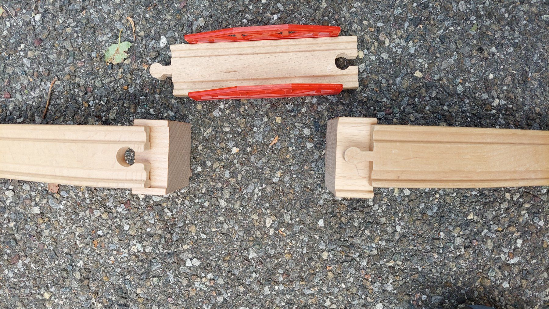 Bea Spielzeuge: Holzeisenbahn Set BEA, mit Brio kompatibel – Gebraucht aus Uitikon Waldegg von Smeragol 4