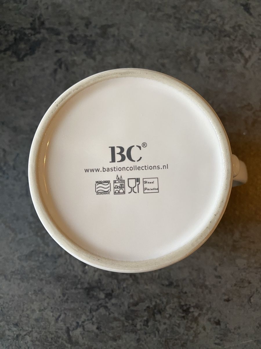 Tassen: Herzige Kaffeetasse mit Herzchen Muster ☕❤️ neu – Gebraucht aus Zürich von VictoriaV01 1