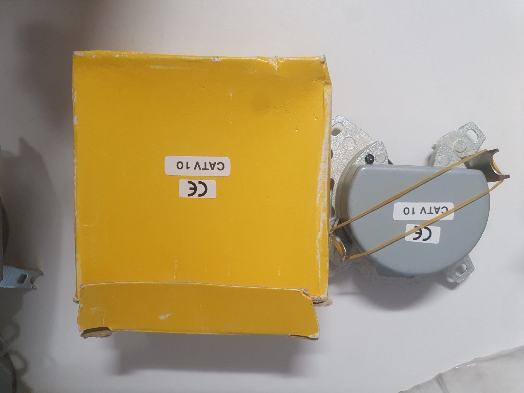 Spine: tv Dose Antennendose catv10 up – Nuovo e nell'imballaggio originale da Zürich venduto da Alibaba1234 1