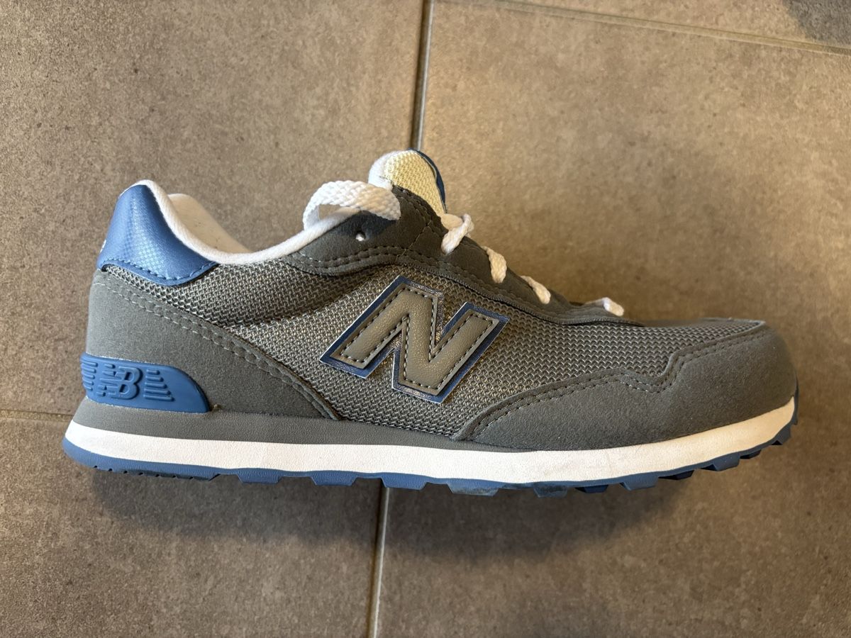 New Balance Schuhe für Jungen: New Balance Sneaker, Grau/Blau, Grösse 37 – Neu (gemäss Beschreibung) aus Utzigen von melibu10 1