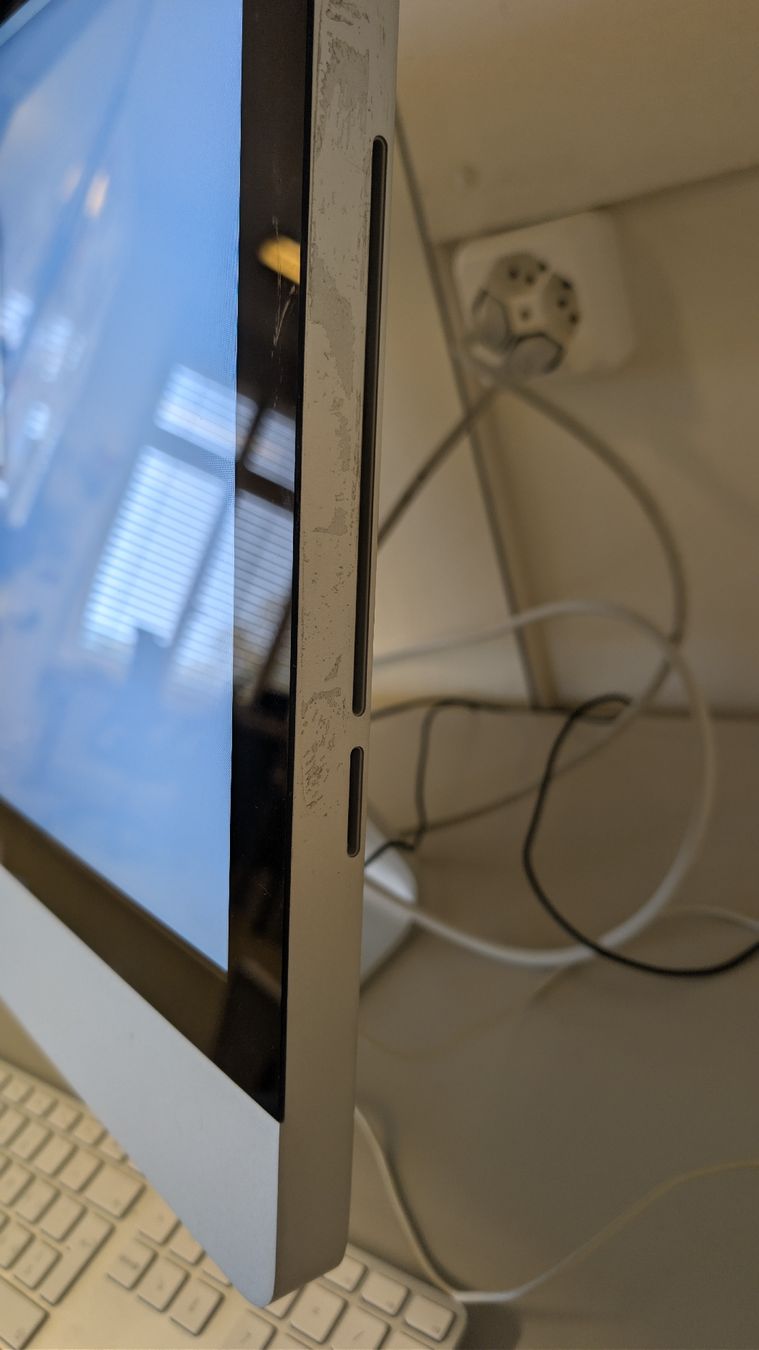 Apple PC: iMac  – Usato da Fribourg venduto da Haergottsgueegeli 2