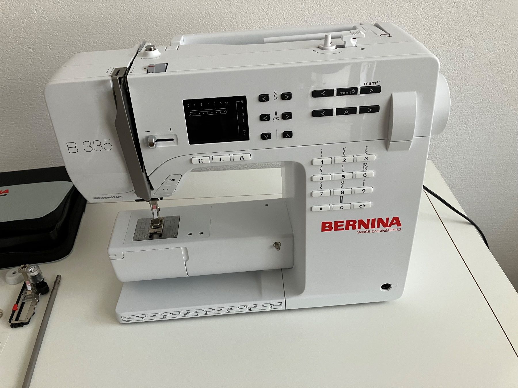 Bernina Nähmaschinen: Bernina 335 Deluxe – Gebraucht aus Luzern von geisha03
